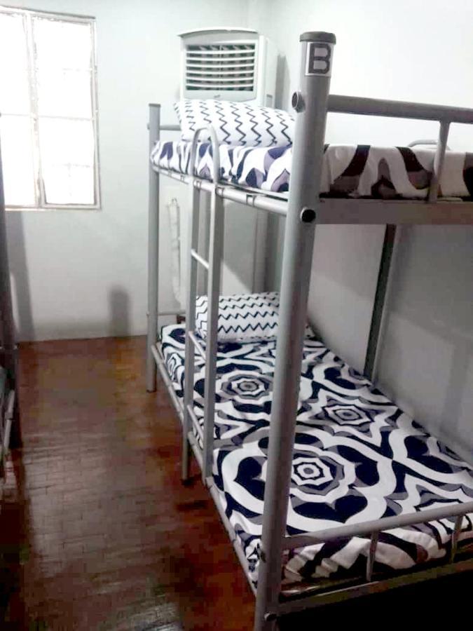 Mang Ben Dormitory Quezon City Exterior photo